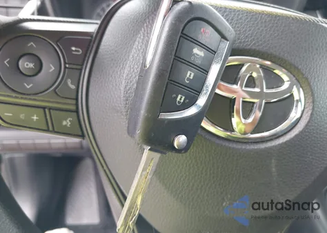 2021 Toyota Corolla Le z USA, uszkodzony, nr VIN 5YFEPMAE5MP247481